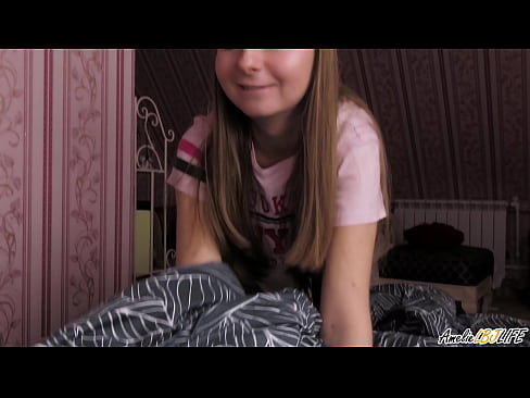 ❤️ Blondie оның BFF-ны терең сорып, аузына шәует алады ☑ Порно бойынша бізде ❌❤